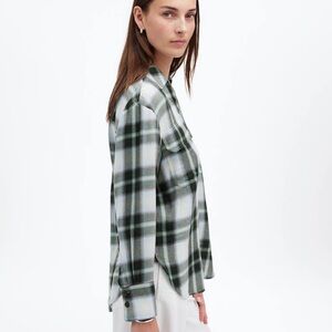 Madewell pop over shirt in plaid city blue size large
